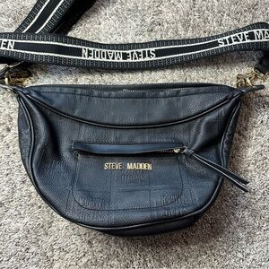 Steve Madden Bsamm Crossbody sling Bag Black faux leather gold hardware punk